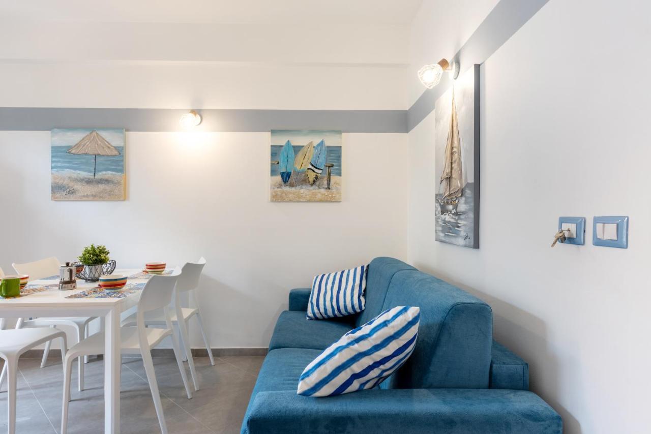 La Casa Di Tobia & Little Paradise Beach Apartments Giardini Naxos Bagian luar foto