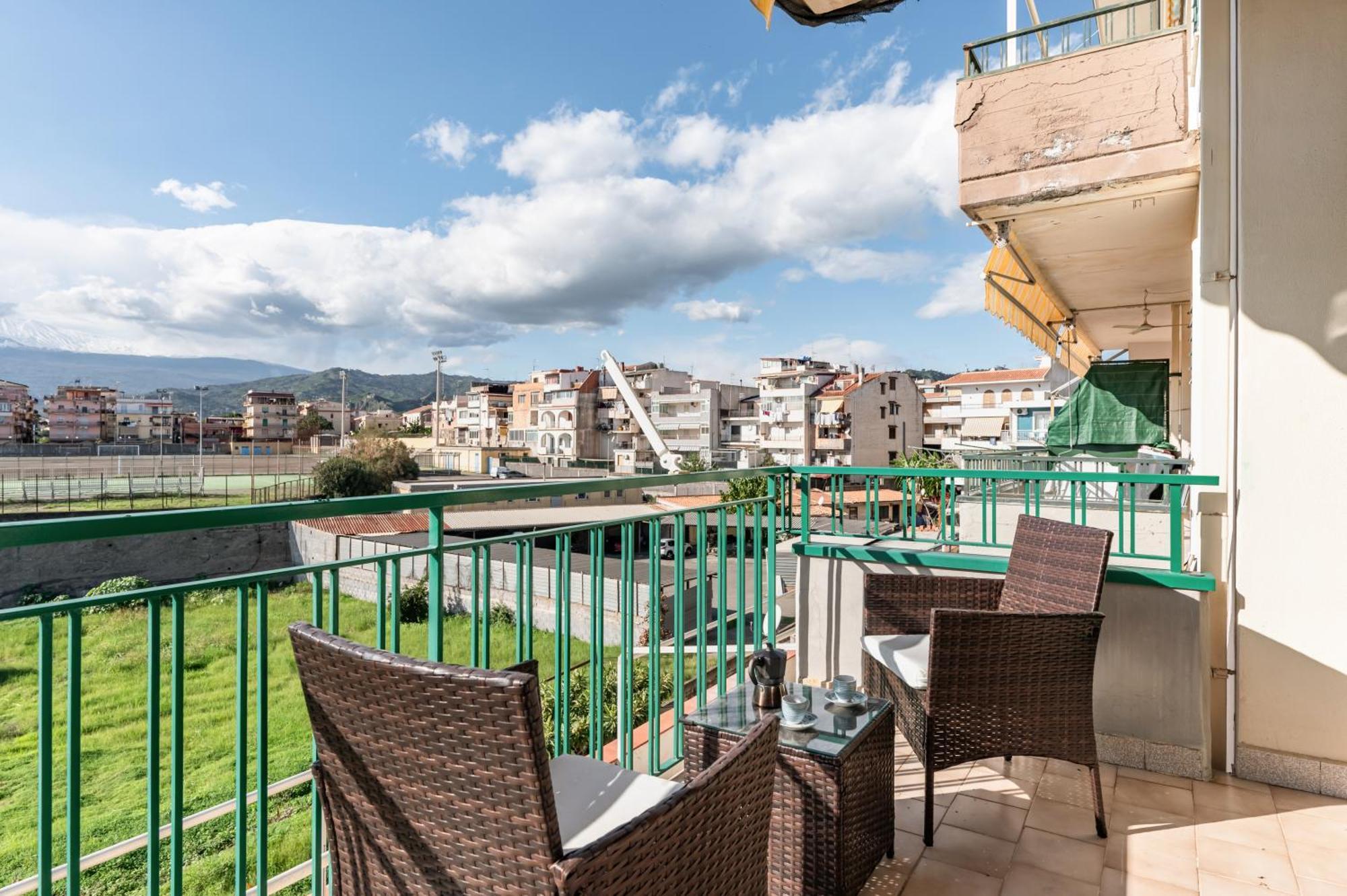 La Casa Di Tobia & Little Paradise Beach Apartments Giardini Naxos Bagian luar foto