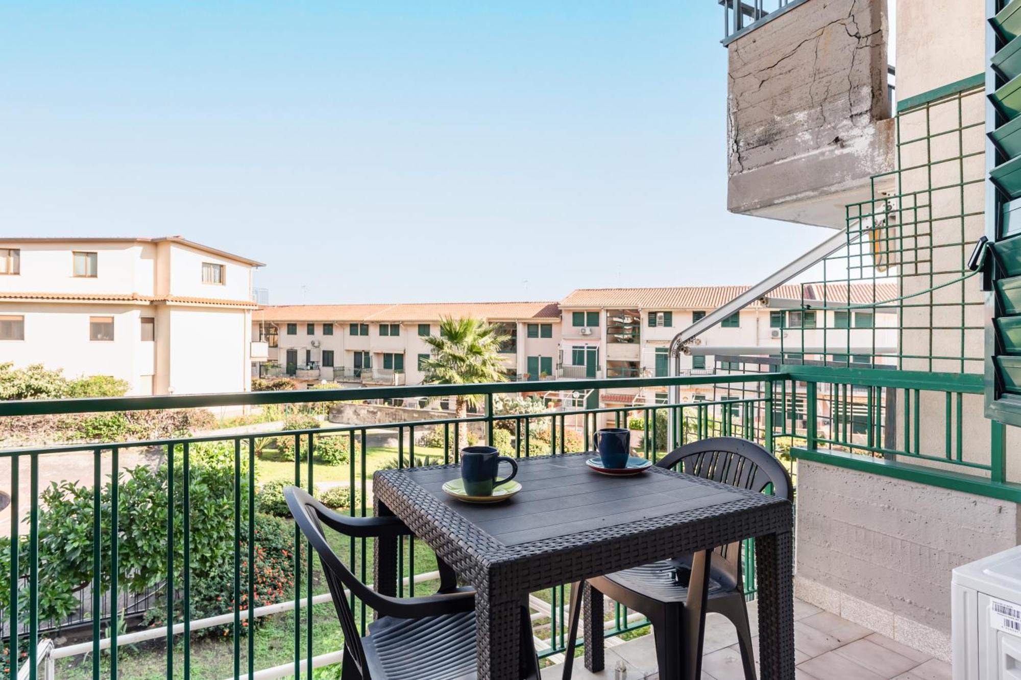 La Casa Di Tobia & Little Paradise Beach Apartments Giardini Naxos Bagian luar foto